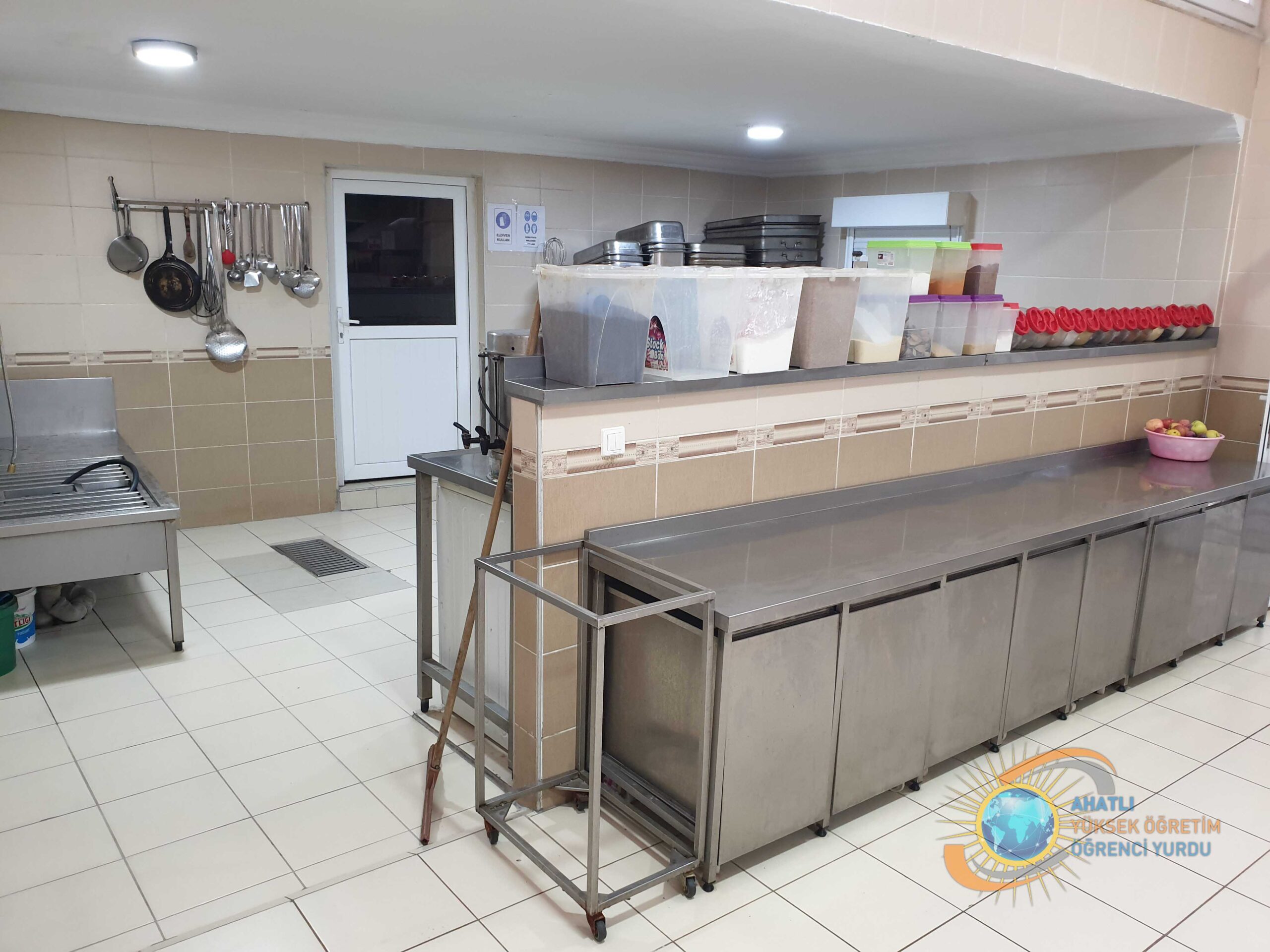 Mutfak-2-Ahatlı-Yüksek-Öğrenim-Öğrenci-Yurdu